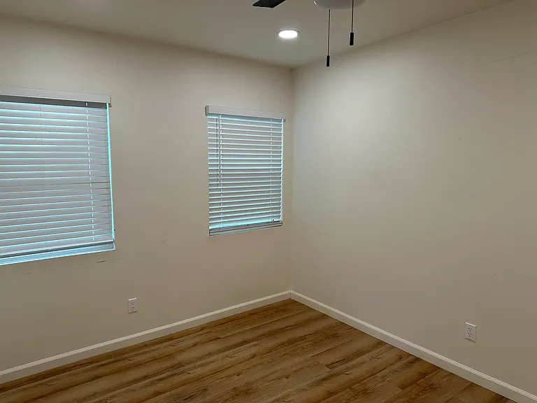 5740 Fountain Ave #5740 — Photo 9