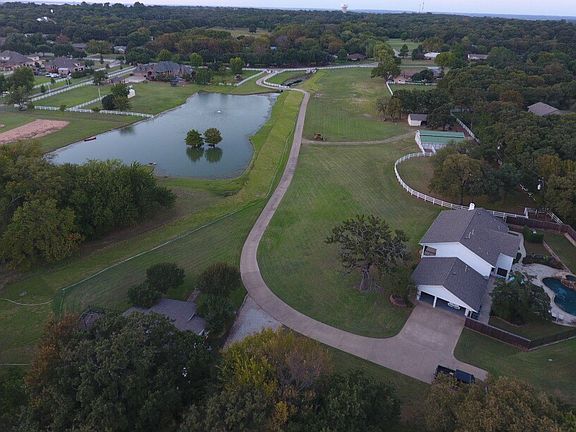 5th image of 1254 Robin Dr