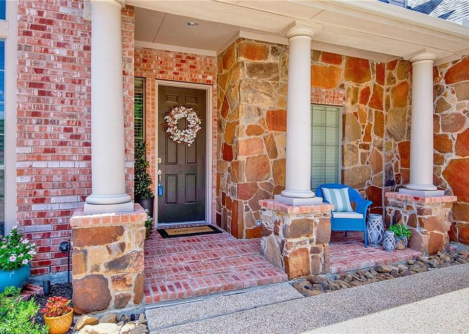 2nd image of 1913 Palisade Dr