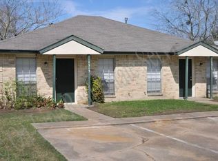 1513 Hawk Tree Dr #A, College Station, TX 77845