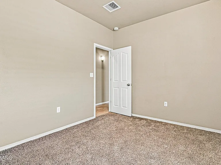 7008 Faxon Dr — Photo 29