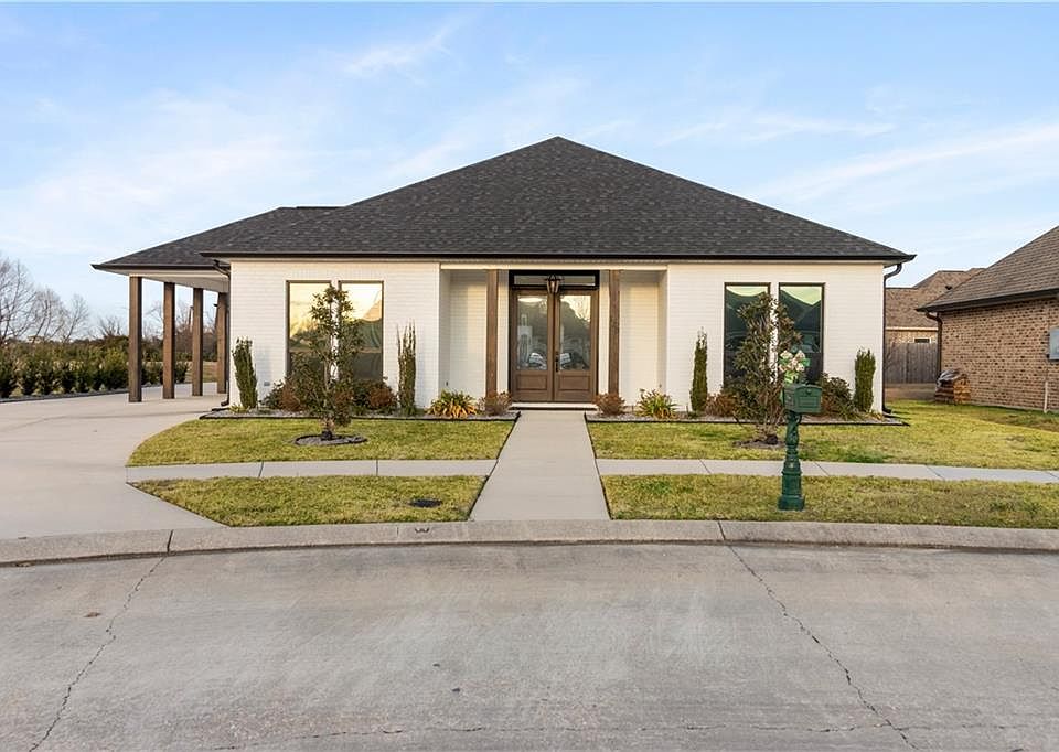 1st image of 120 Monarch Cv