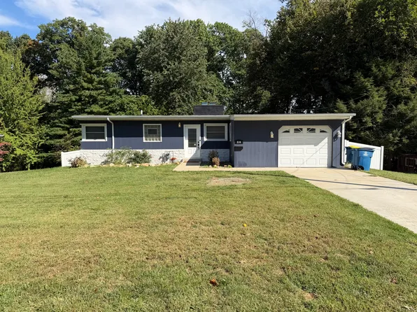 514 Oak Hill Dr, Edwardsville, IL 62025