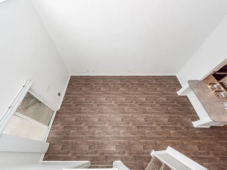 715 Hilchot Dr — Photo 36