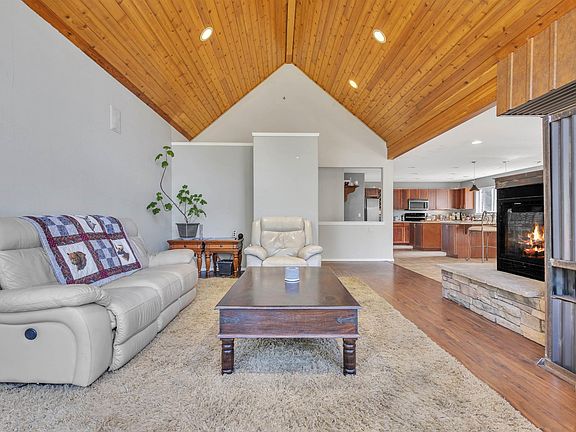 4th image of 458 Kirby Mountain Rd