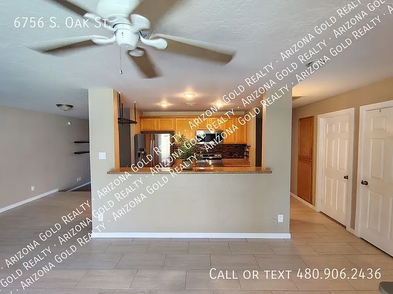 6756 S Oak St — Photo 8