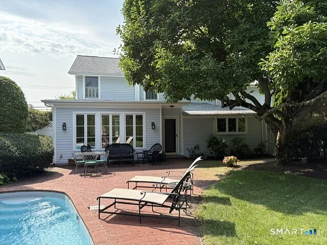 124 Rowayton Ave — Photo 2
