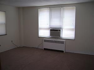 3rd image of 518 E Town St APT 206