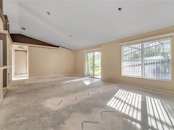 3rd image of 11705 Chapelle Ct