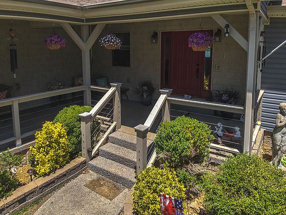 3rd image of 360 Halbrook Ln