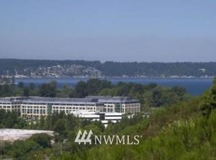 23120 SE Black Nugget Rd #BB3, Sammamish, WA 98074