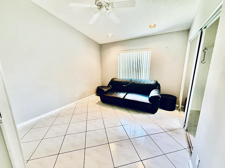 10921 Royal Caribbean Cir — Photo 20