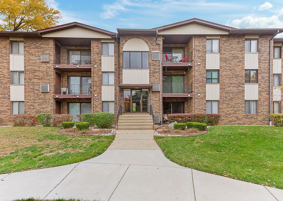 1st image of 13911 Laramie Ave Unit 117