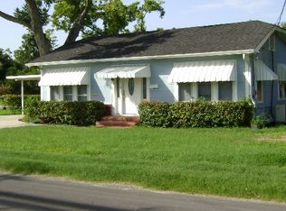 4098 Main Ave, Groves, TX 77619