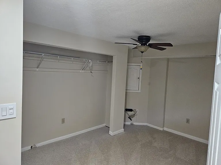 18 Hunters Gate Ct — Photo 32