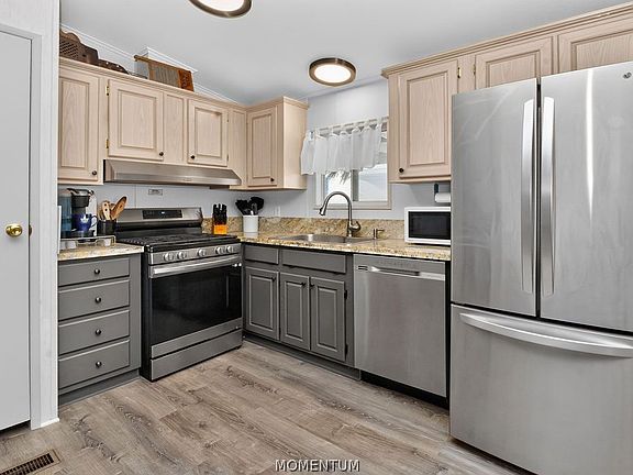 5th image of 1545 E El Rodeo Road #97