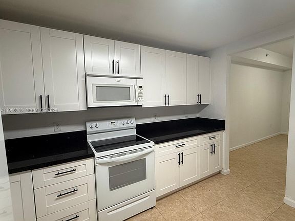 5th image of 11603 NW 89th St APT 215