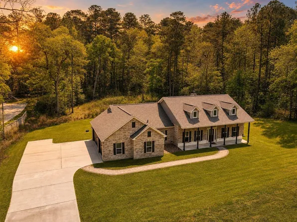 150 Sky Oak Ln, Huntsville, TX 77340