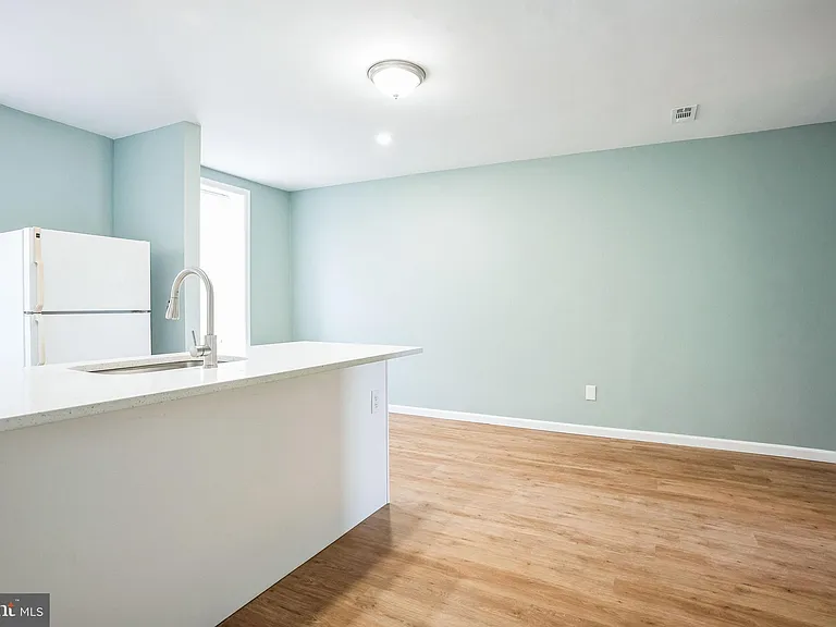 435 N 32nd St #2 — Photo 8