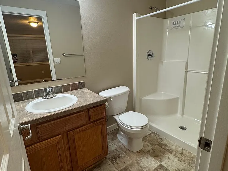 735 Trinity St NE — Photo 18