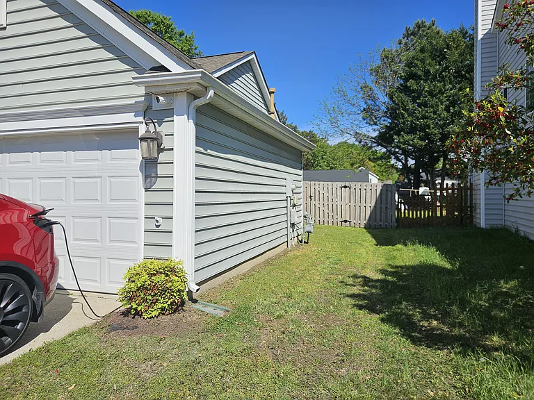 3914 Cedar Hill Dr — Photo 3