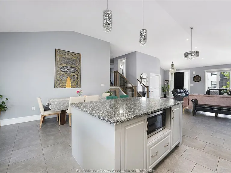 1390 Barkley Ave — Photo 14