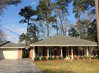 217 Pineland Dr, Mandeville, LA 70471