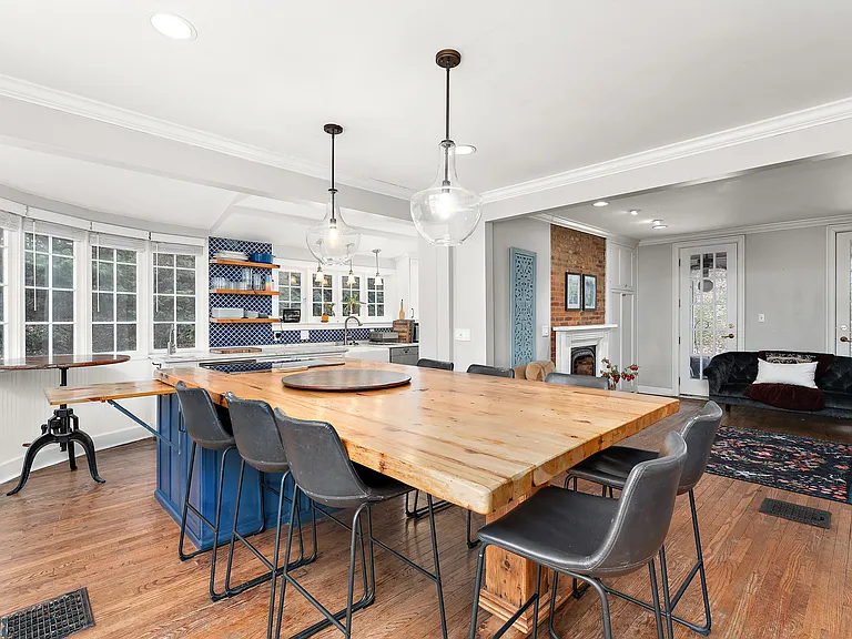 732 Orchard Ter — Photo 11