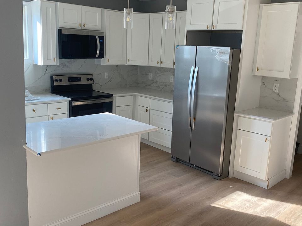 1st image of 7 Derby St #2