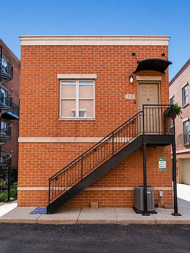 715 W Eastman St #0 Photo 1