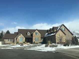 5996 S Park Vista Dr, South Ogden, UT 84405