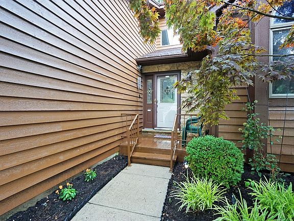 2nd image of 4811 Riverview Ave #9