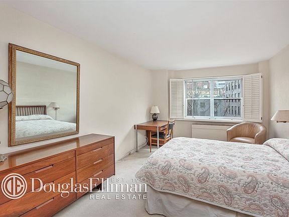 4th image of 70 E 10th St APT 6U