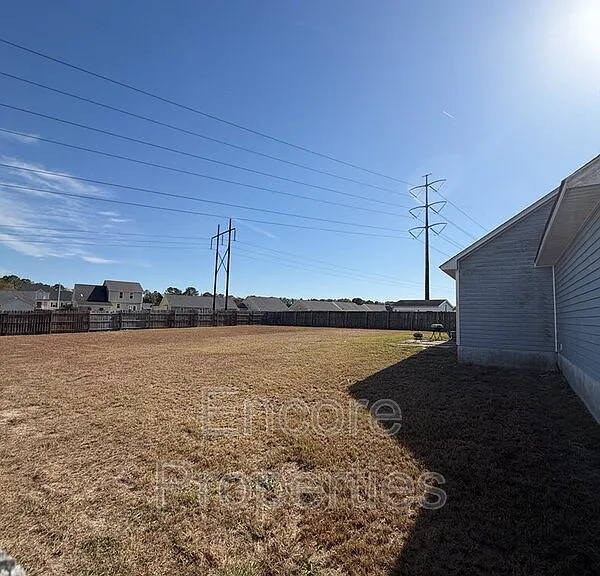 2507 Crumpler Dr — Photo 2
