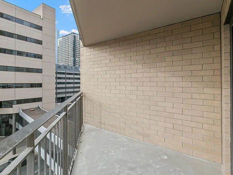 121 Washington Ave S #502 — Photo 16
