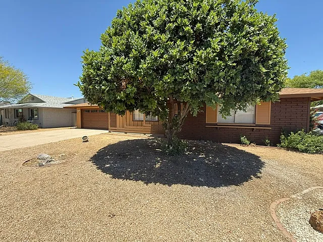 10026 W Desert Hills Dr — Photo 4