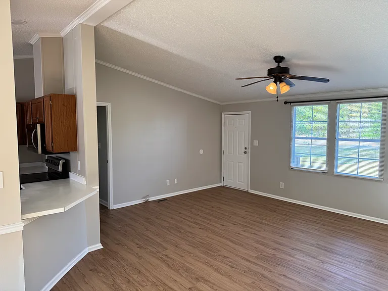 3200 Buffett Ct — Photo 5