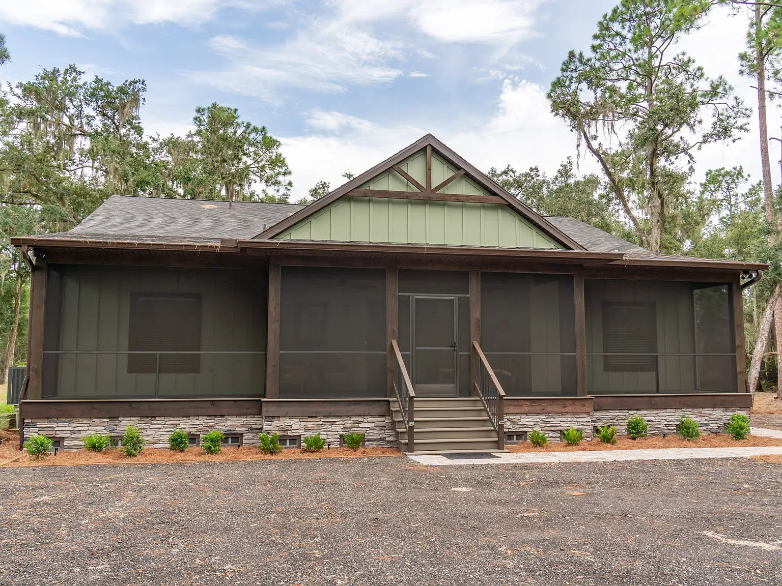 3 bed, 3119 sqft, $4,000 — Photo 2