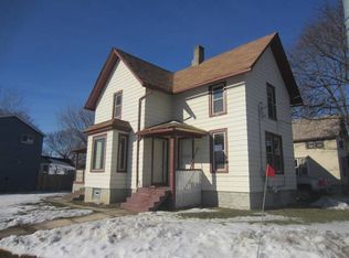 824 Lincoln Ave, Waukesha, WI 53186
