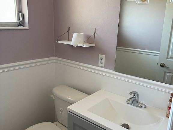 5th image of 2926 Ashley Dr E APT D