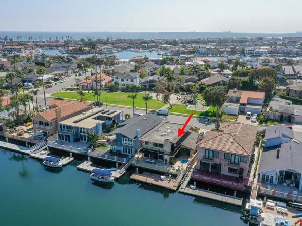 16842 Baruna Ln, Huntington Beach, CA 92649