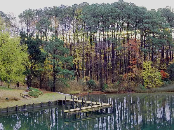 821 Oyster Bay Pl #304, Solomons, MD 20688