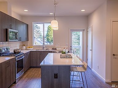 5th image of 2324 N 185th St Unit A