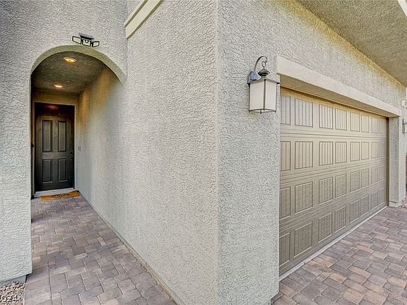 2nd image of 6976 Sylmar Ave