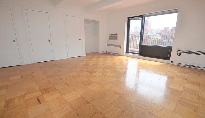 Rented by Manhattan Realty Group | media 5