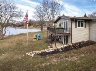 1542 Pier Dr, Davis, IL