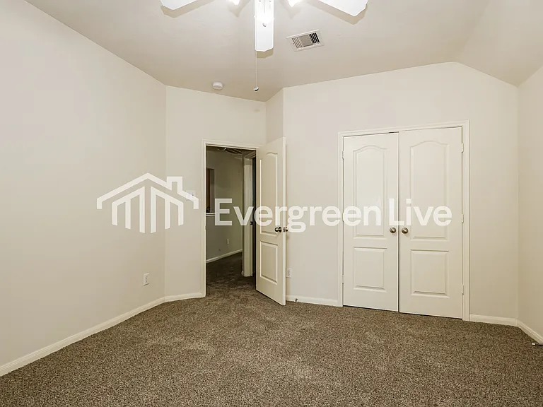 17311 Scotts Bluff Ct — Photo 12