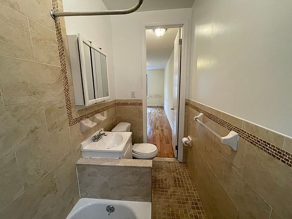 4th image of 32-35 30th St #D33