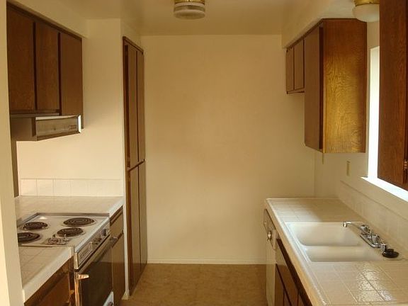 3rd image of 5426 McCulloch Ave APT B