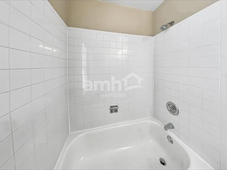 609 Red Barn Trl — Photo 14